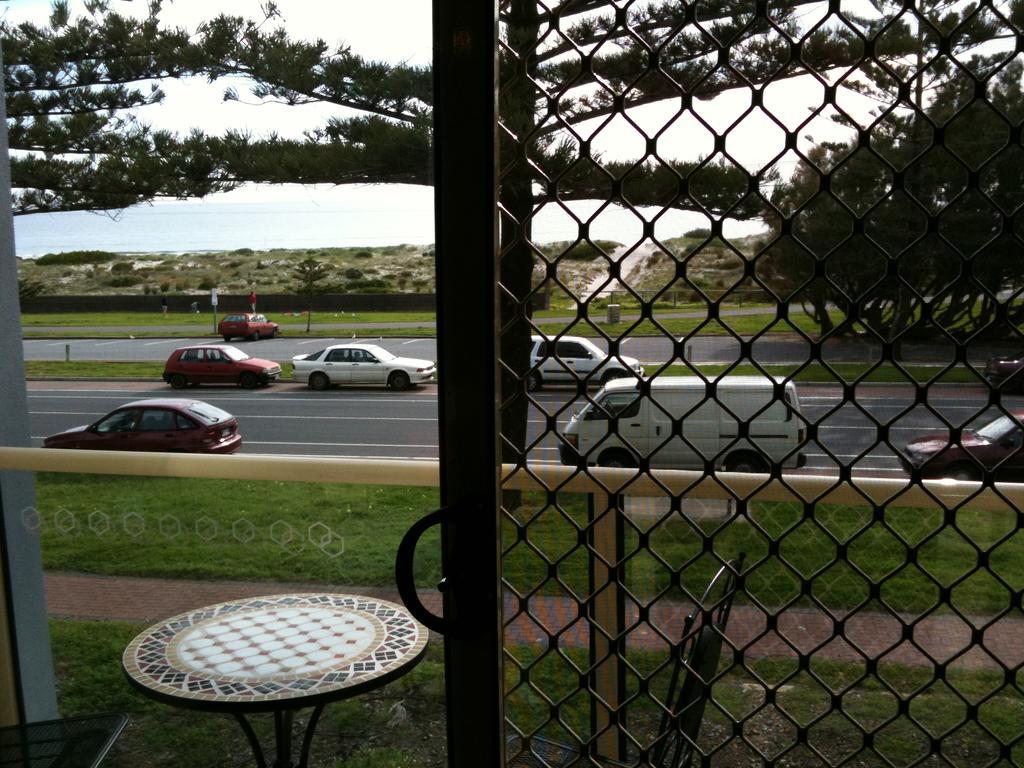 Adelaide - Semaphore Beach Front Eksteriør billede